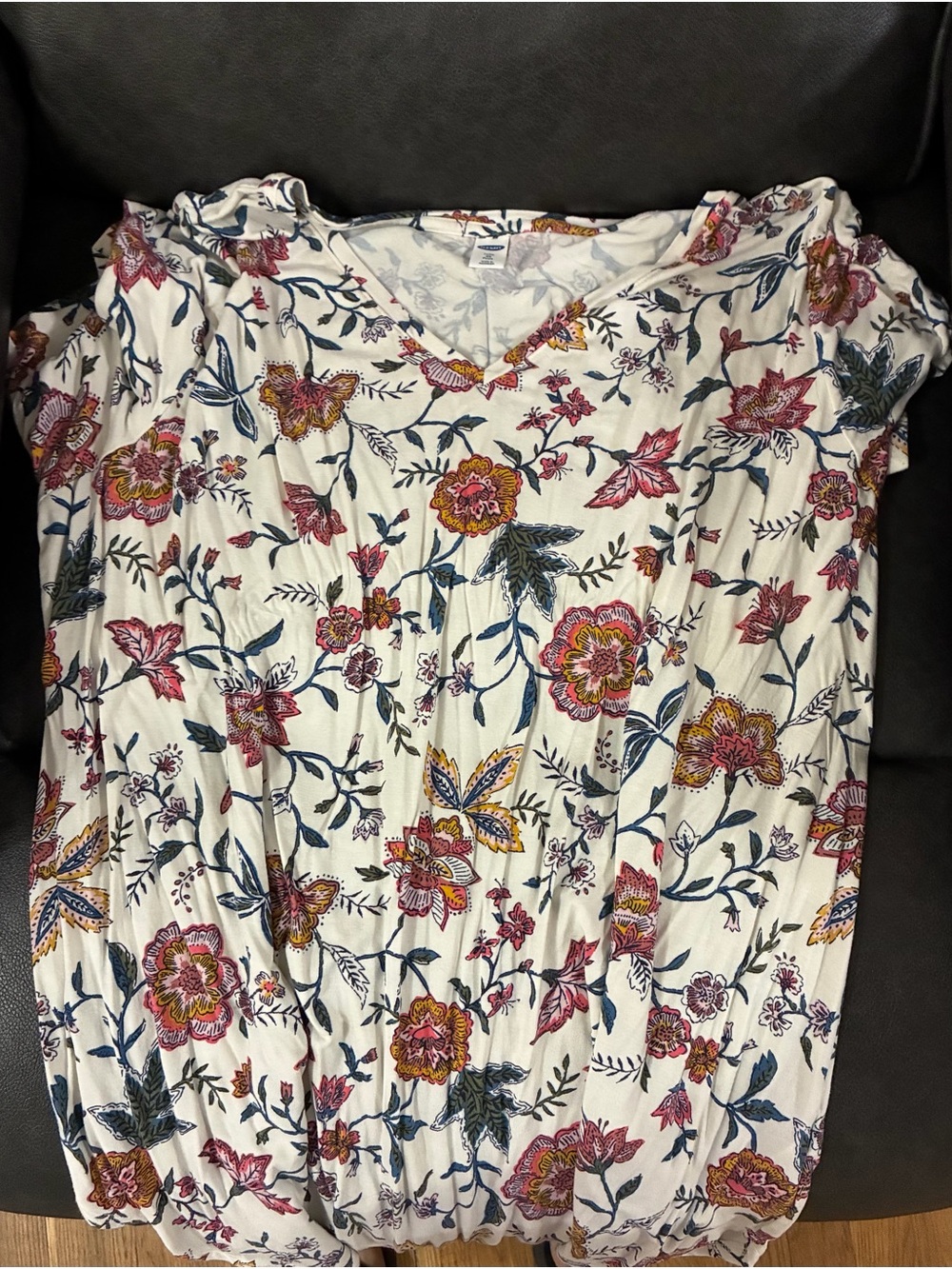 Old Navy White Floral V‑Neck Blouse with Pink, Yellow and Blue Motif